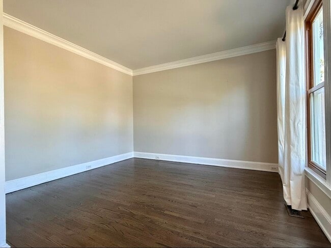 Building Photo - 800 Sparkleberry Rd