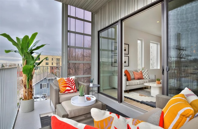 Foto del edificio - 2752 N Clay St