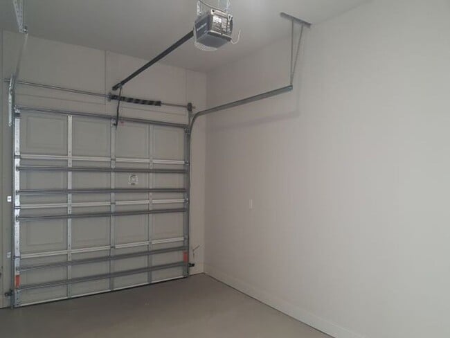Building Photo - 2651 S Juniper St