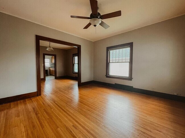 Building Photo - 1320 N 19th St