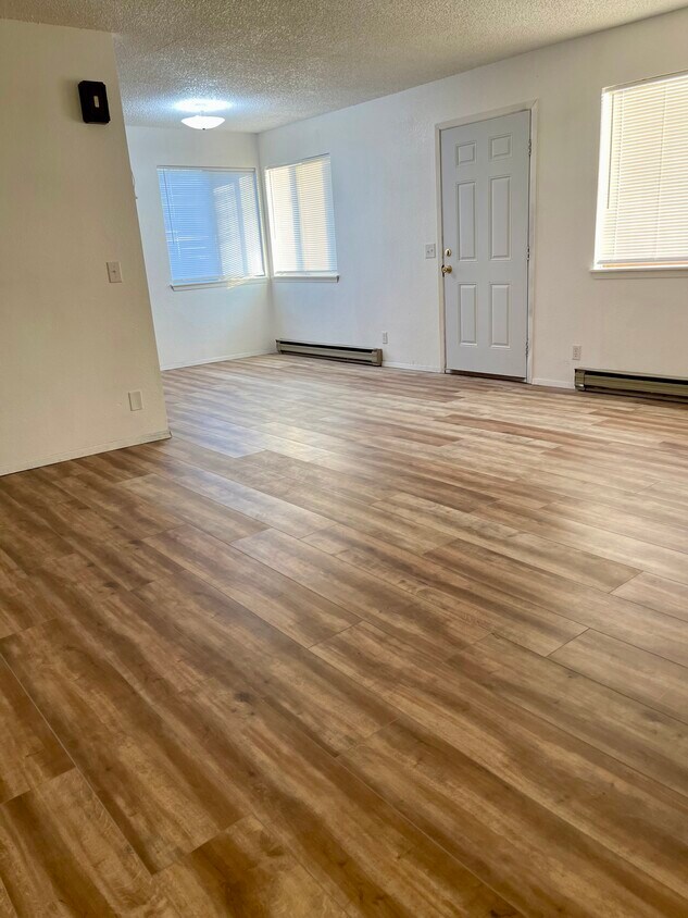 Primary Photo - 627 G St SE