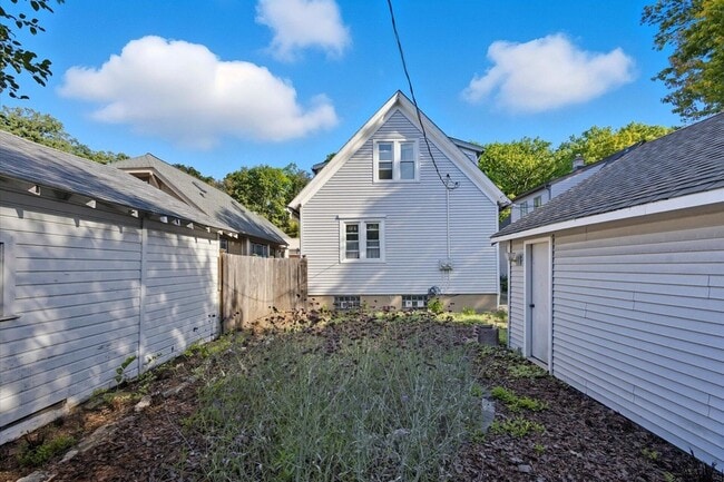 Foto del edificio - 7305 Blanchard St