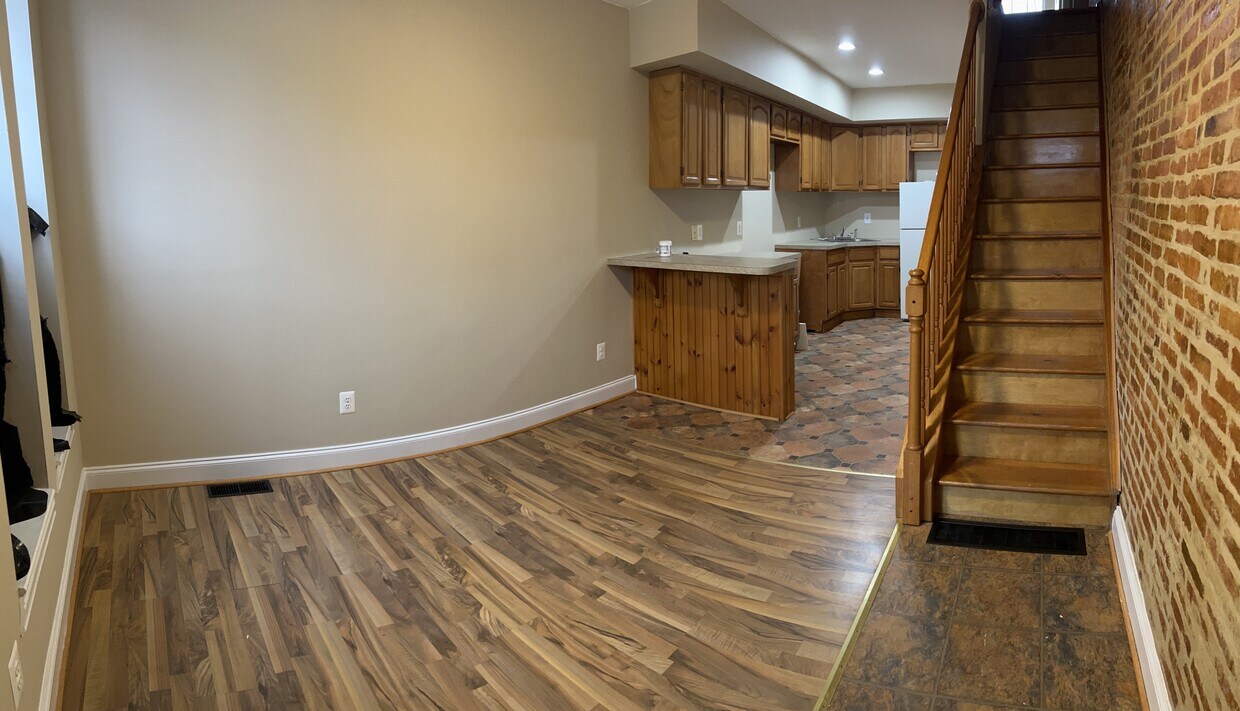 Foto principal - 1161 Sargeant St