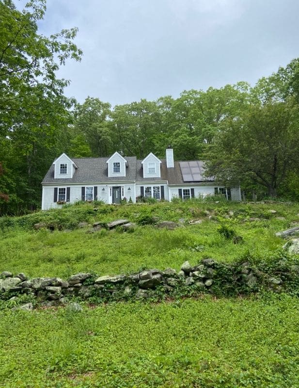 Foto del edificio - 237 Chestnut Hill Rd