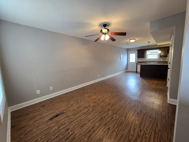 Building Photo - 1771-D SPRING WATER DR, CLARKSVILLE, TN 37040