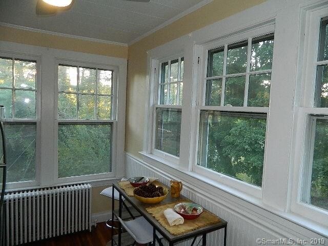Foto del edificio - 1542 Whitney Ave