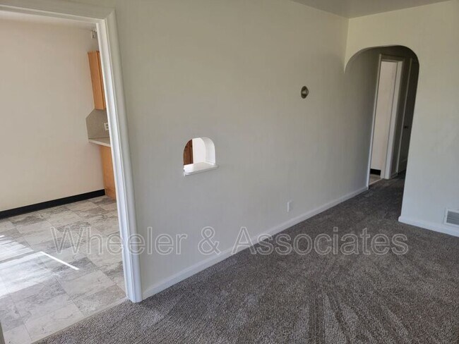 Building Photo - 138 W Lomond View Dr