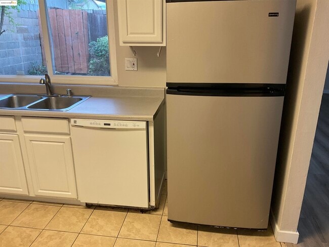 Building Photo - 1715 Magnolia Way