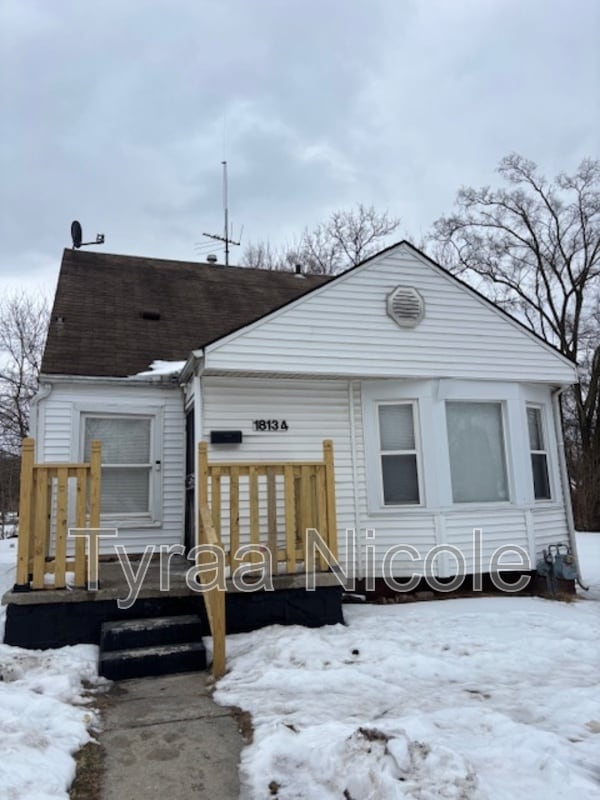 Building Photo - 18134 Vaughan St