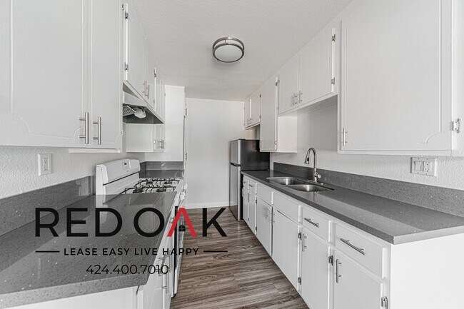 Building Photo - 8140 Langdon Ave