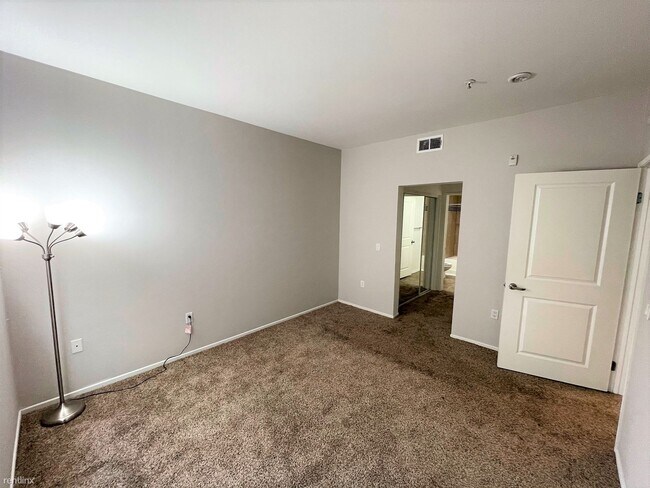 Foto del edificio - 2 br, 2 bath Condo - 2174 Scholarship