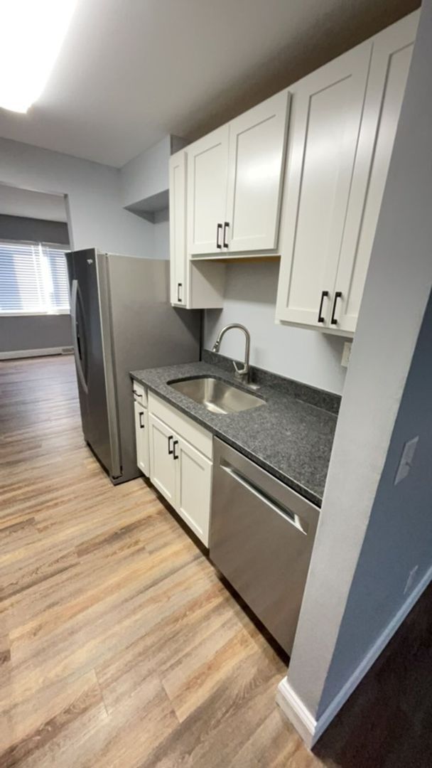 Building Photo - Bexvie Village Townhomes - Renovated unit
