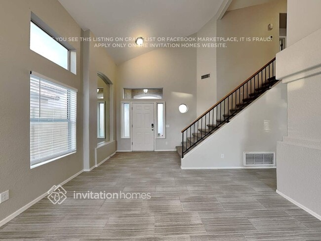 Building Photo - 1339 E Park Ave