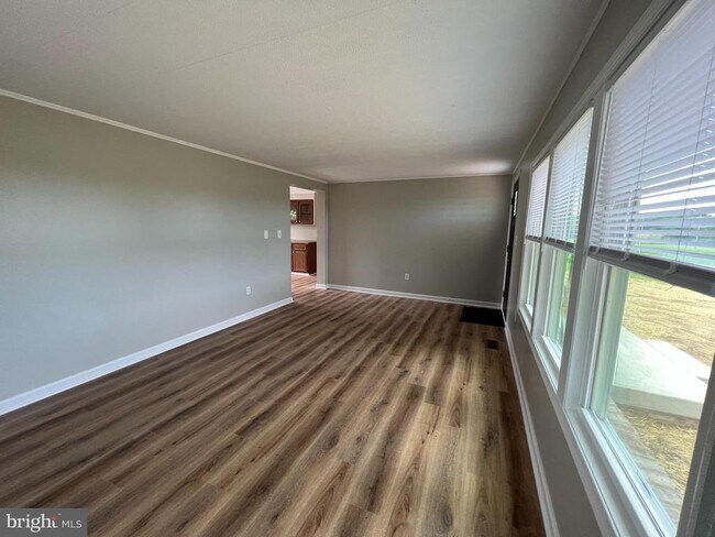 Foto del edificio - 8318 Woodville Rd