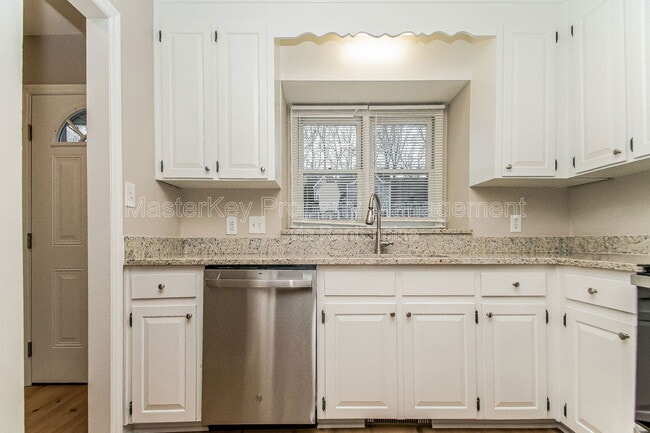 Building Photo - 505 Oak Run Dr