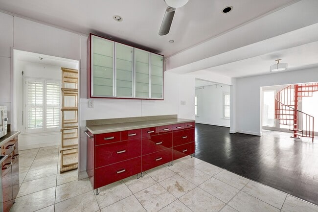 Foto del edificio - 1919 W McKinney St