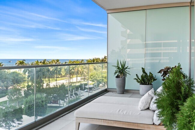 Foto del edificio - 10203 Collins Ave