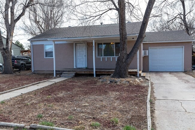 Property For Rent - Minutes from Downtown - Property For Rent - Minutes from Downtown House