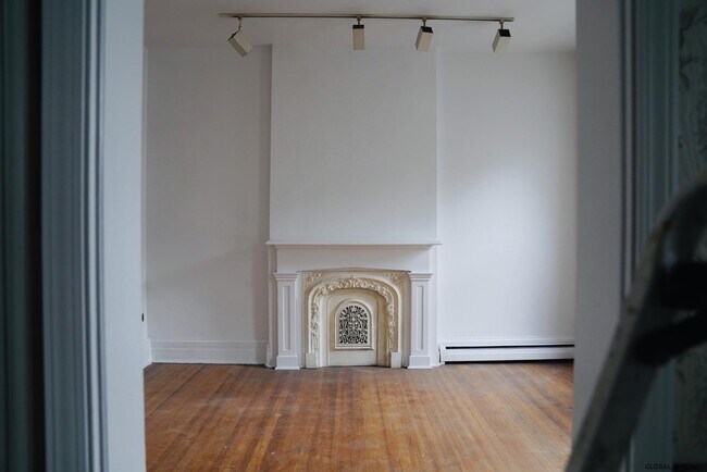 Building Photo - 301 Hudson Ave