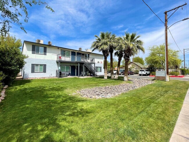 Building Photo - Central Phoenix | Spacious Two-Bedroom