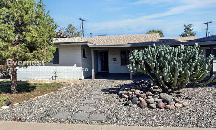 Foto principal - 2002 W Northview Ave