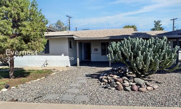 Building Photo - 2002 W Northview Ave