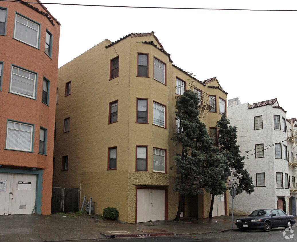 Foto del edificio - 2422 8th Ave