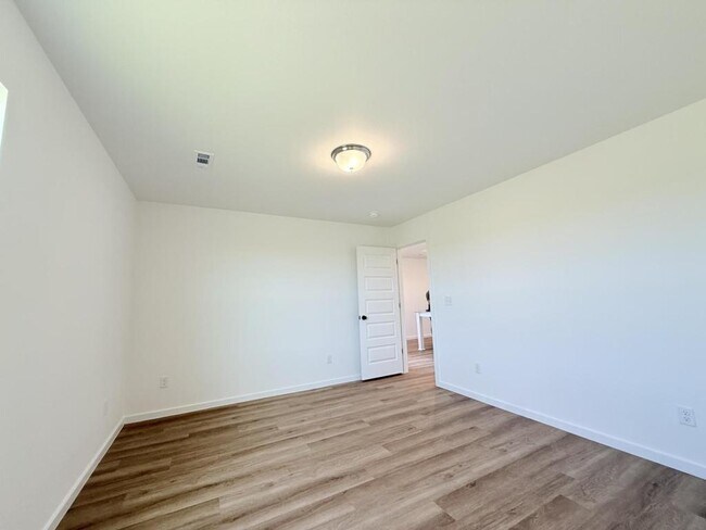 Foto del edificio - 208 Eagle Edge Dr