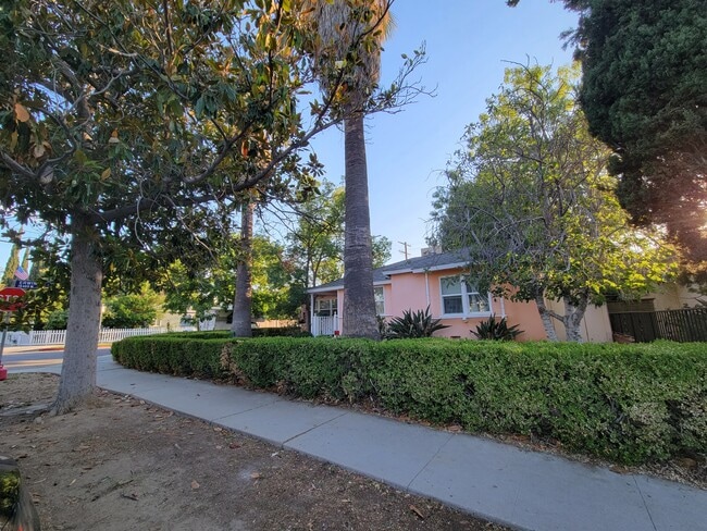 Building Photo - 6251 Canby Ave