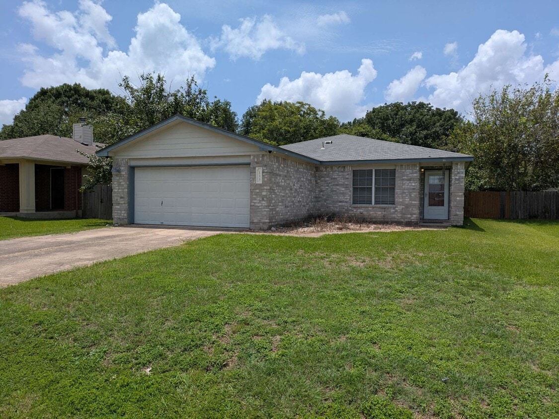 Primary Photo - 133 Carolyns Way