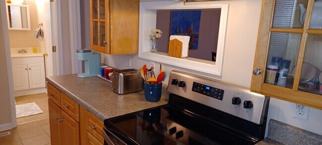 Plenty of cupboard space - 705 Elsom St