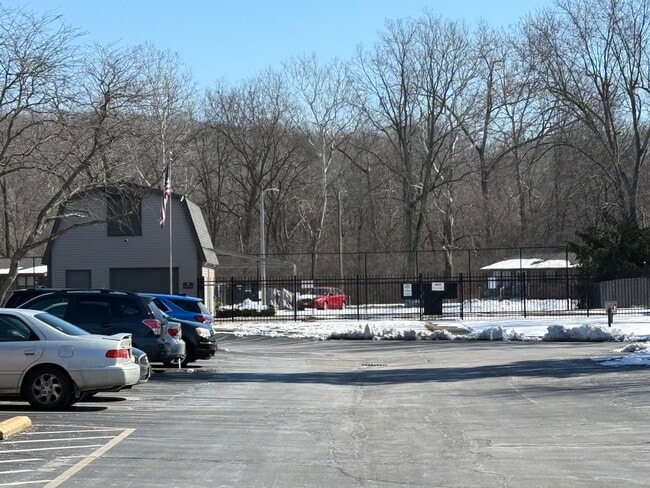 Building Photo - 5337 Dunmore Dr