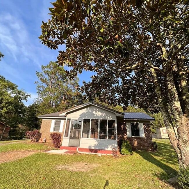 Building Photo - 88 Means Ave