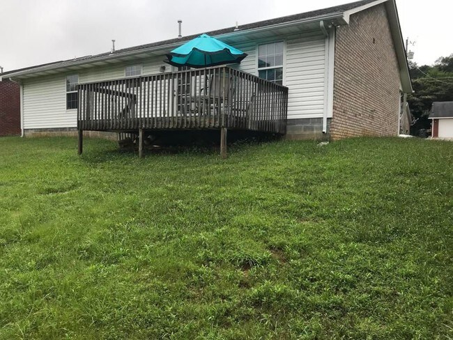 Building Photo - 1825 Tillery Square Ln