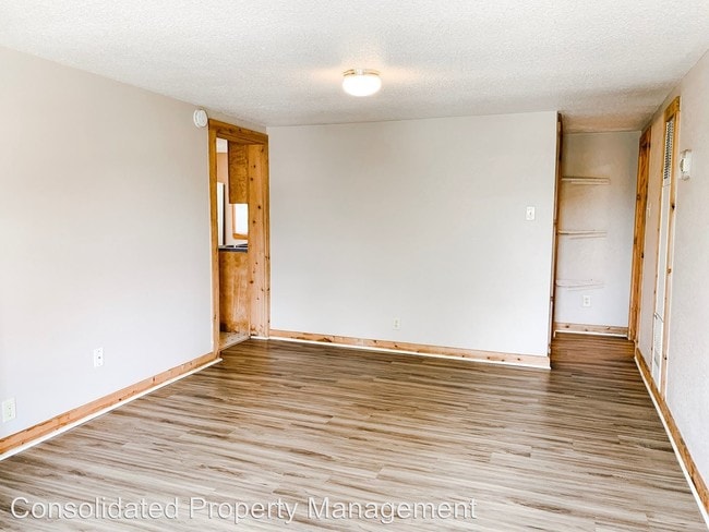 Building Photo - 2 br, 1 bath Apartment - 99 E Wood Street