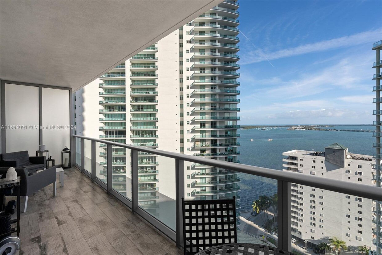 Foto principal - 1300 Brickell Bay Dr