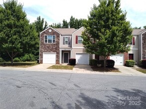 Building Photo - 4062 Queensbridge Rd
