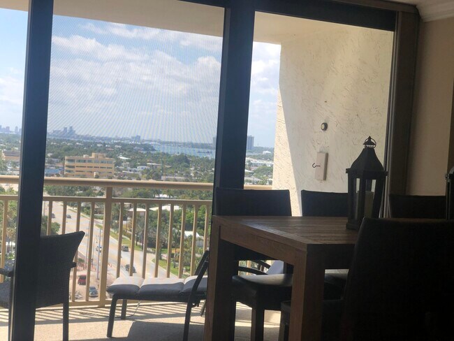 Foto del edificio - 3400 N Ocean Dr