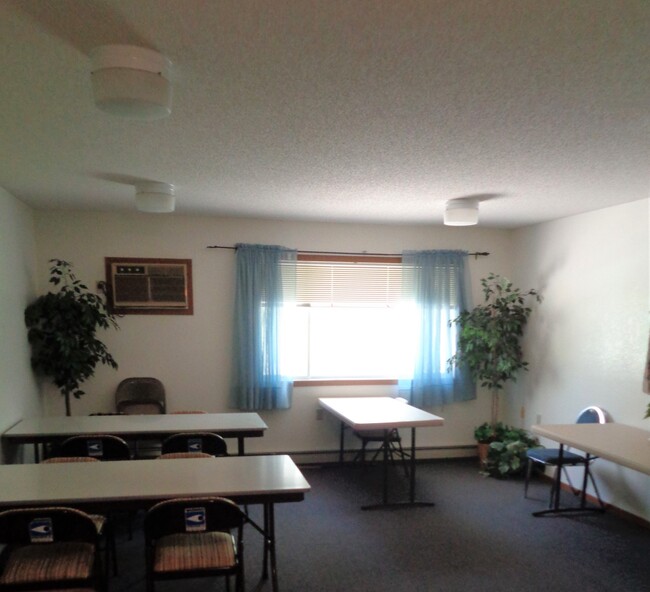 Community Room - Lake Place II