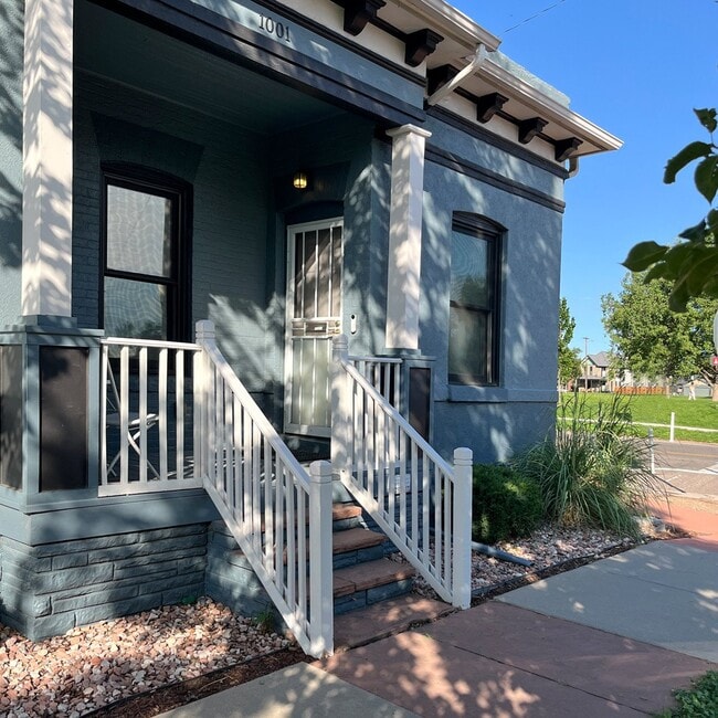 Building Photo - 1001 30th St