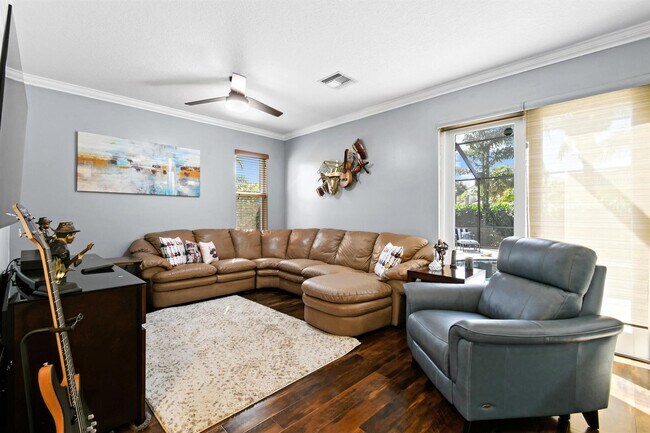 Building Photo - 10853 Oak Bend Way