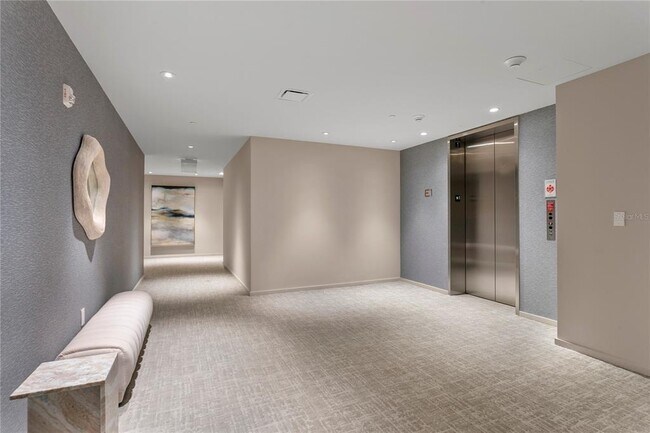 Foto del edificio - 1020 Sunset Point Rd
