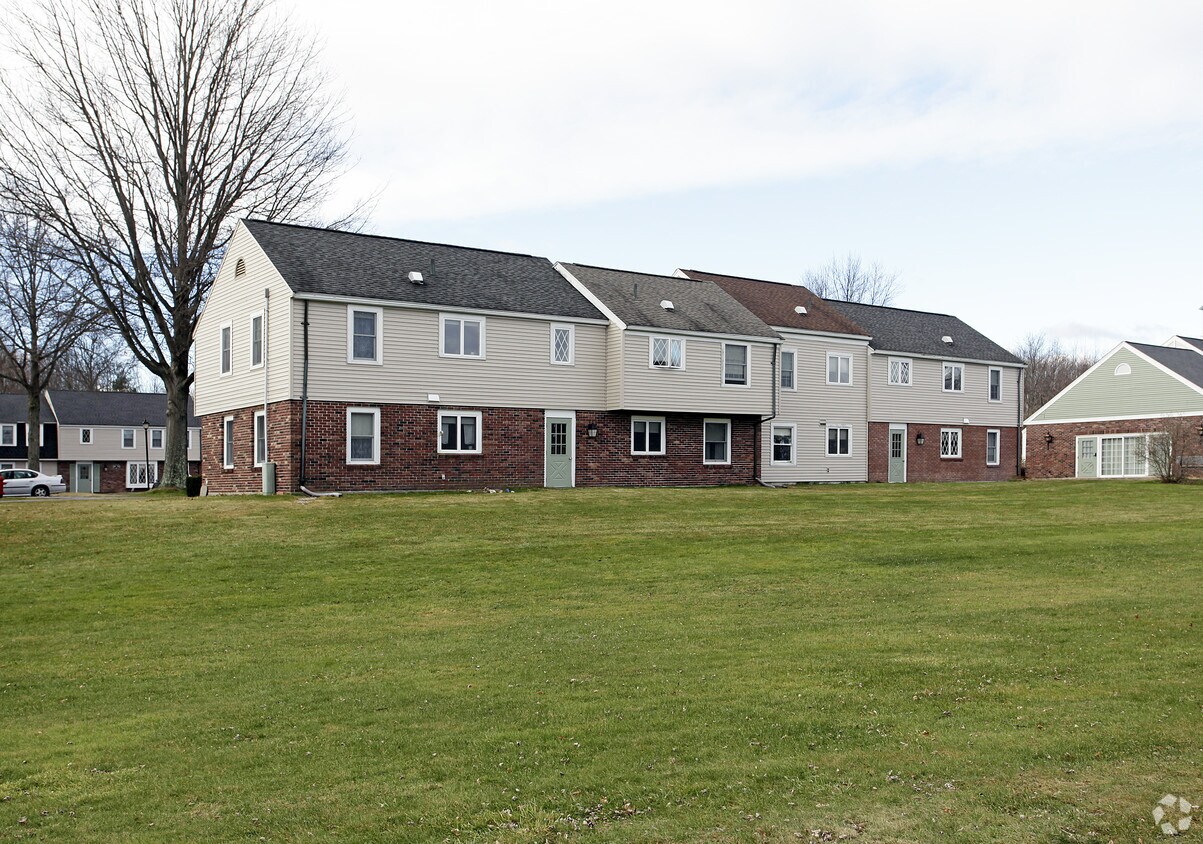 Foto del edificio - Pakachoag Village