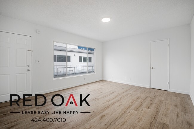 Building Photo - 439 S Catalina St