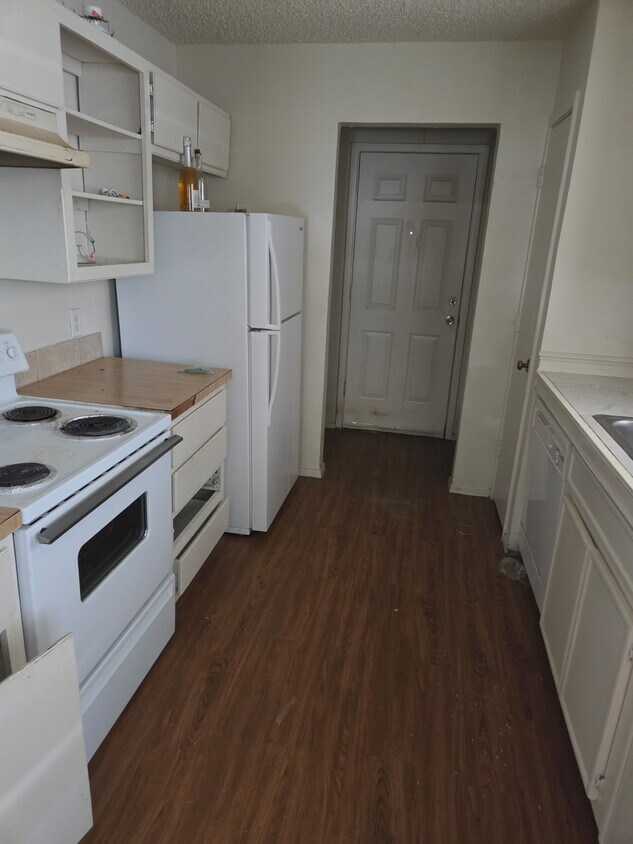 Foto del edificio - 1701 Windsong Ln