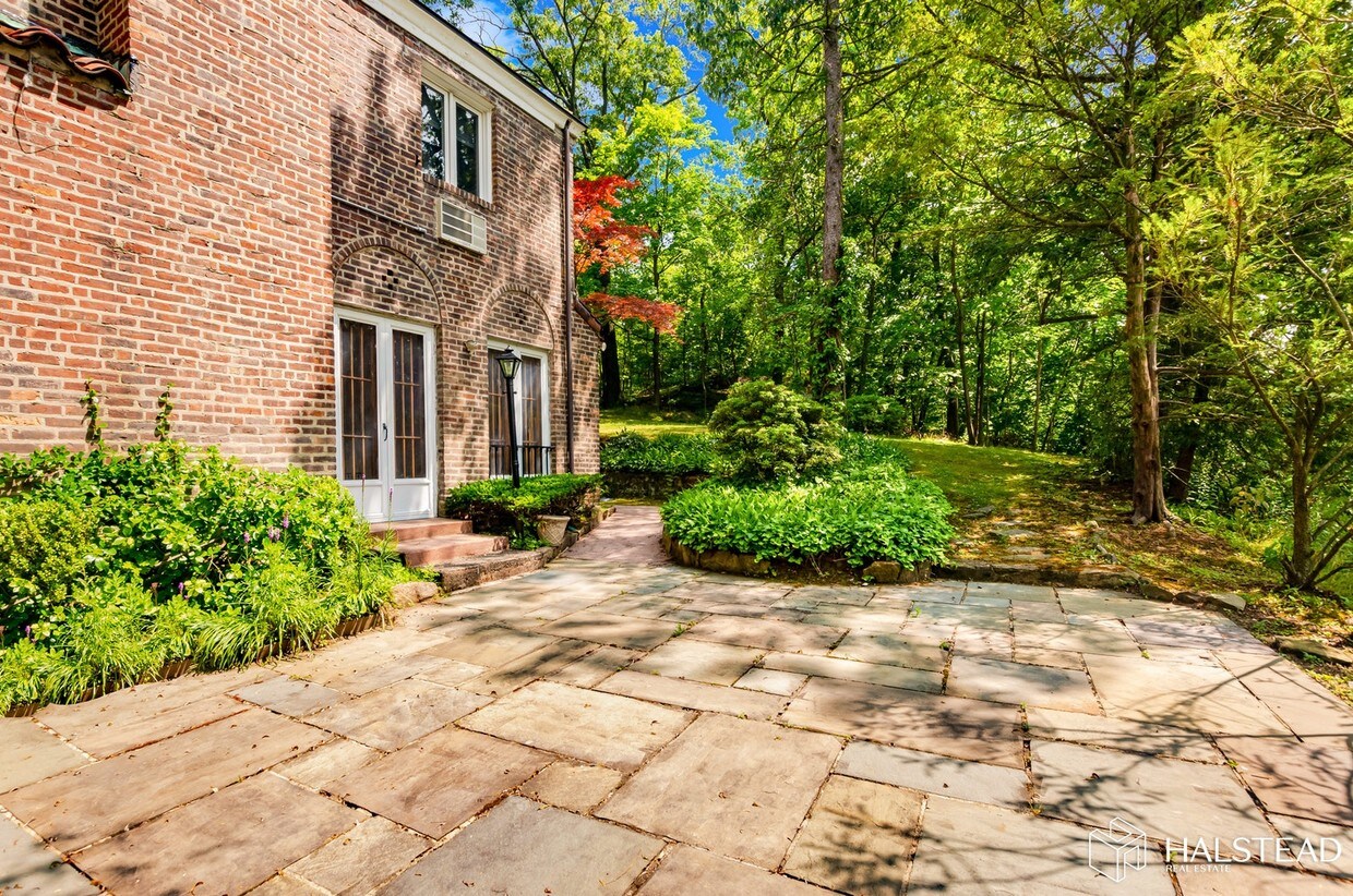 4490 Fieldston Rd Unit TOWNHOUSE, The Bronx, NY 10471 Condo for Rent