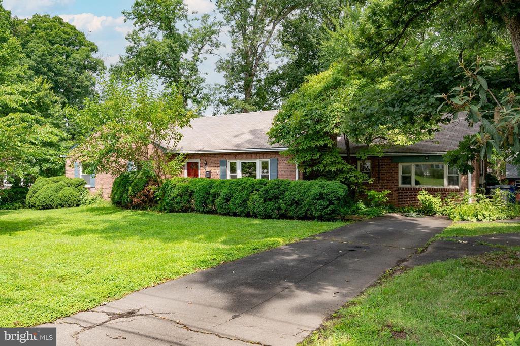 Primary Photo - 5708 Dawes Ave