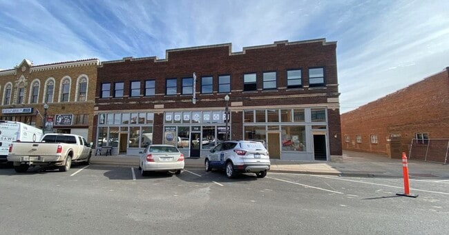 Building Photo - 712 Commercial St