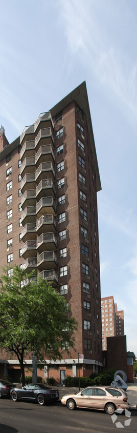 Building Photo - Bethune Towers