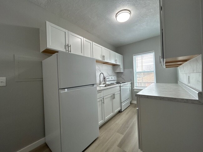 Interior Photo - 723 Ella St Beatrice, NE